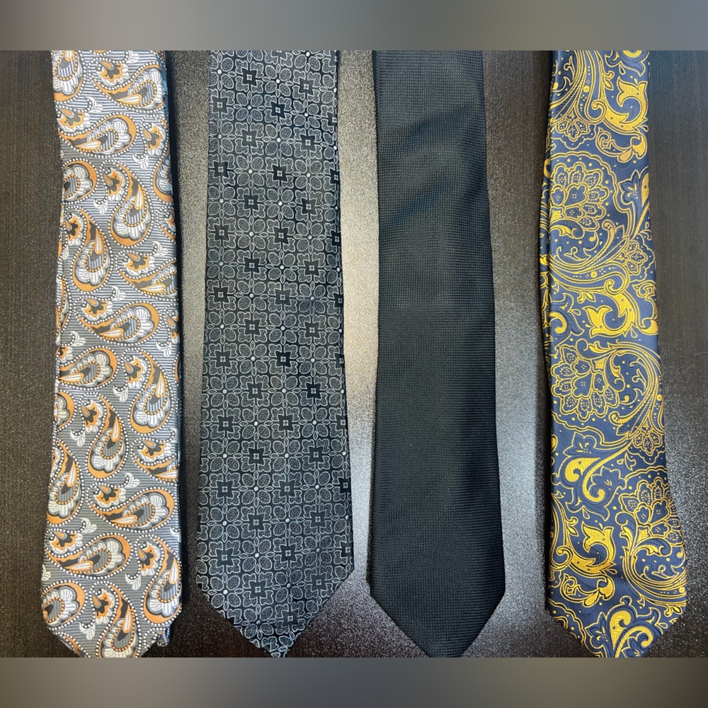 Set of 4 ties